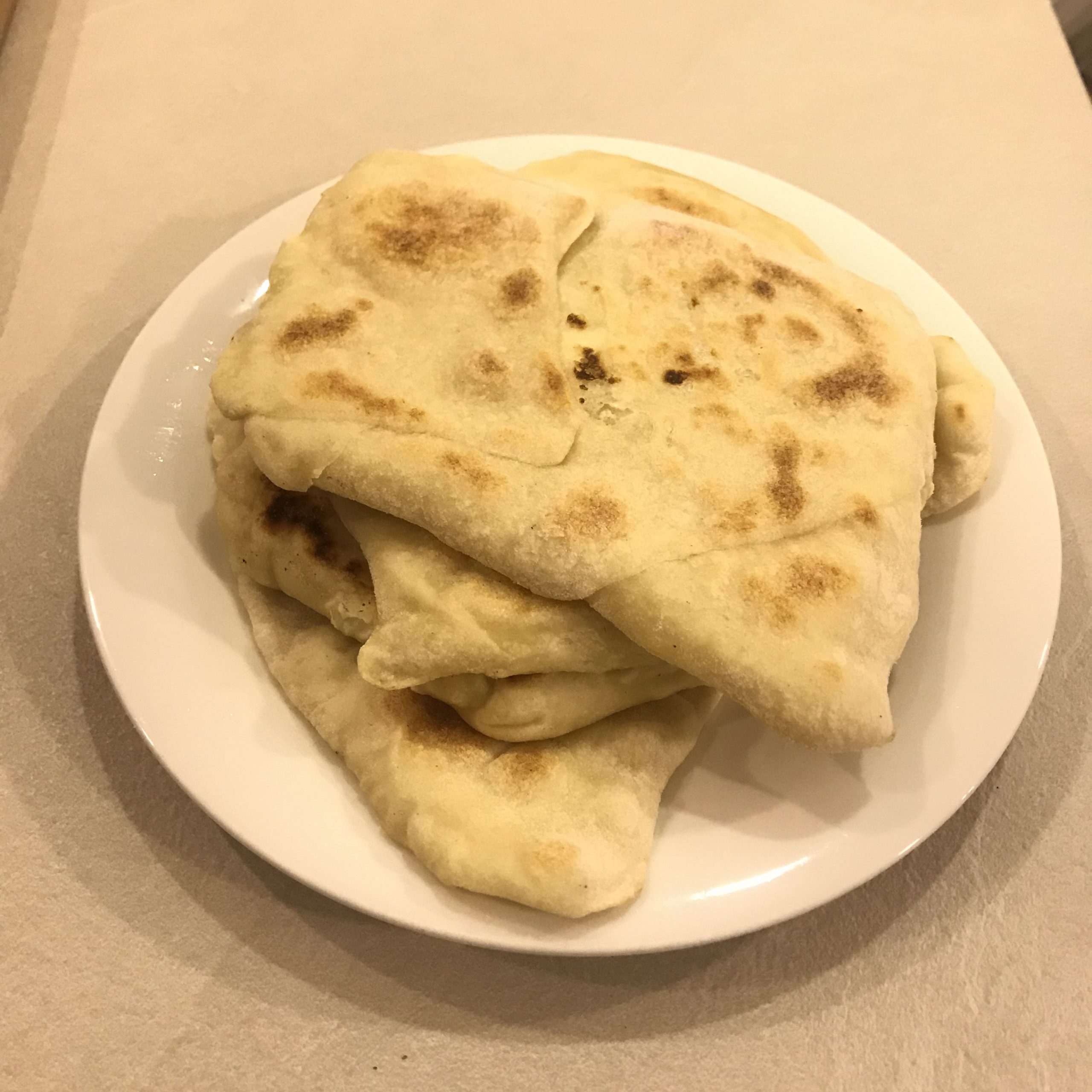 Pane Naan al formaggio