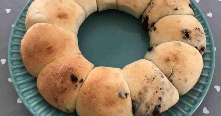 Ciambella di panini al latte
