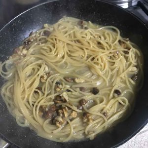 Spaghetti nocciole e taralli